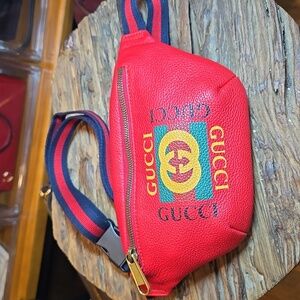 (SM) Gucci Red Leather Sherry Line Body bag/Sling bag - SMALL - COA included